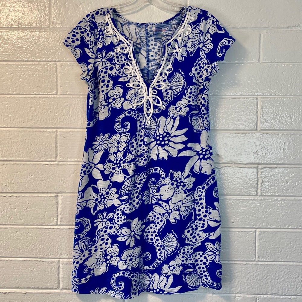 LILLY PULITZER blue & white “Quahog Chowdah” design knit dress, size M EUC FUN! - Picture 2 of 9